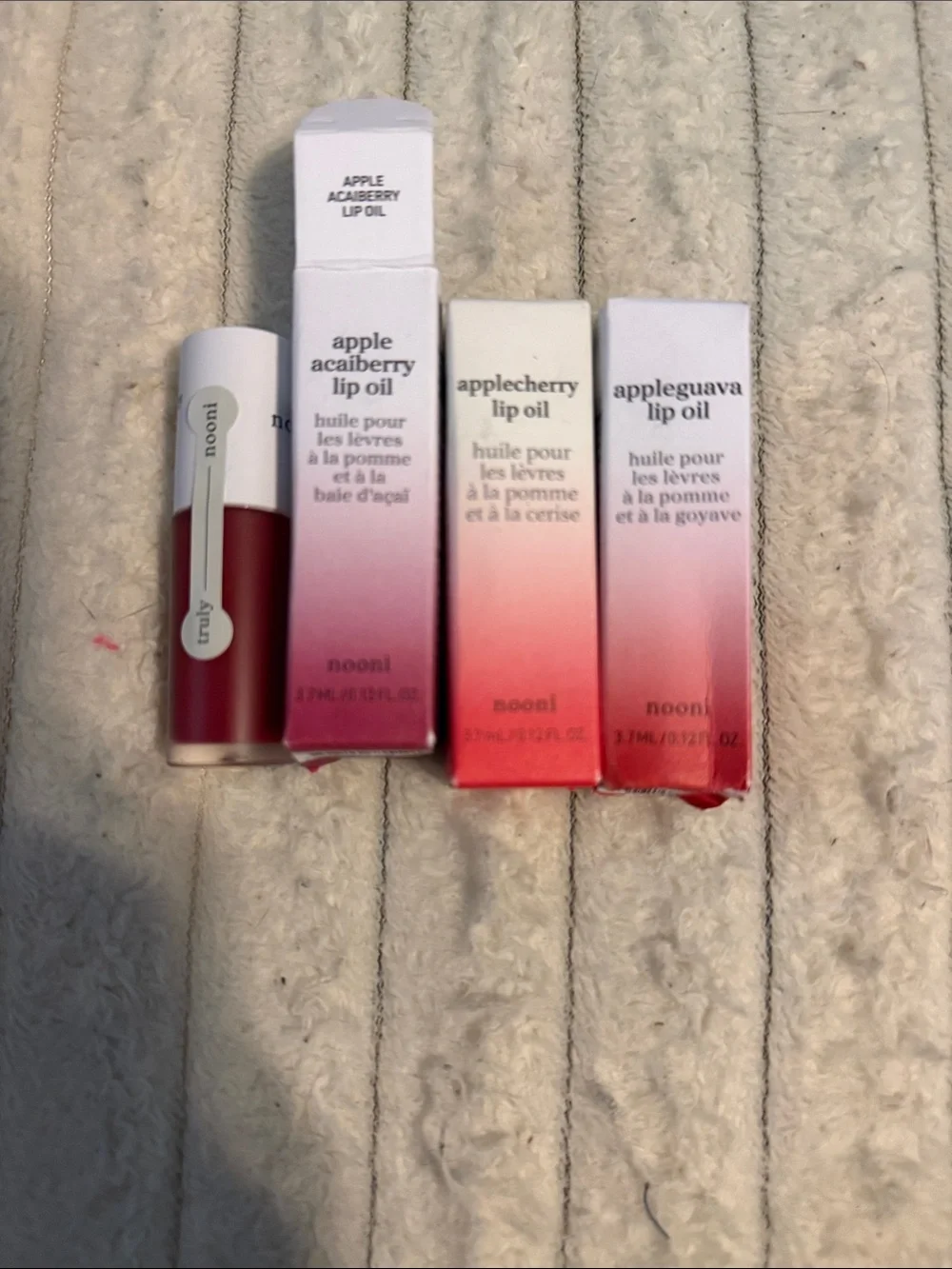 Nooni Applecheery Lip Oil — Hydrating Pink-Red Shine